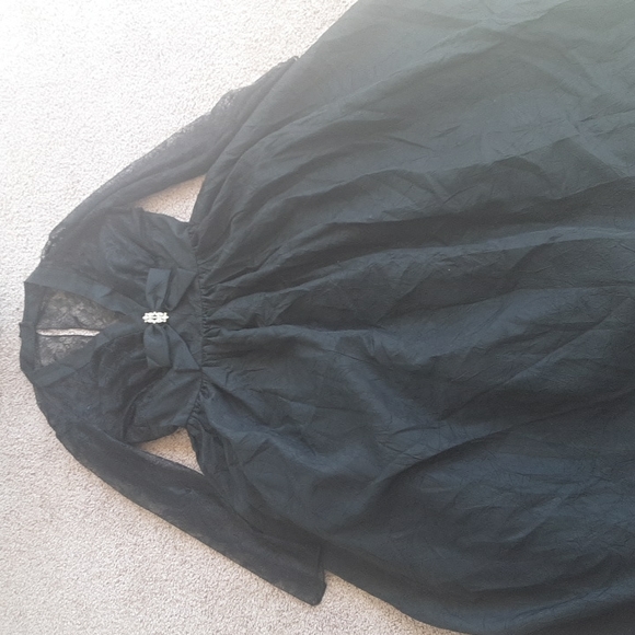 A crinkled black skirt bottom with lace top and long sleeves by En Francais - Picture 1 of 5